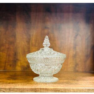 Vintage Wexford crystal for Anchor Hocking covered candy dish